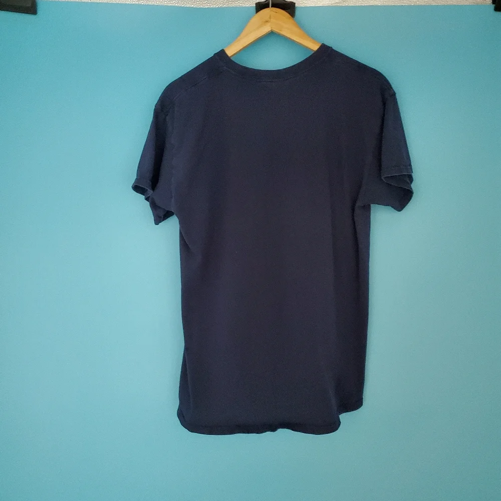 Gildan Size Large Cotton Tee - Picture 3 of 6